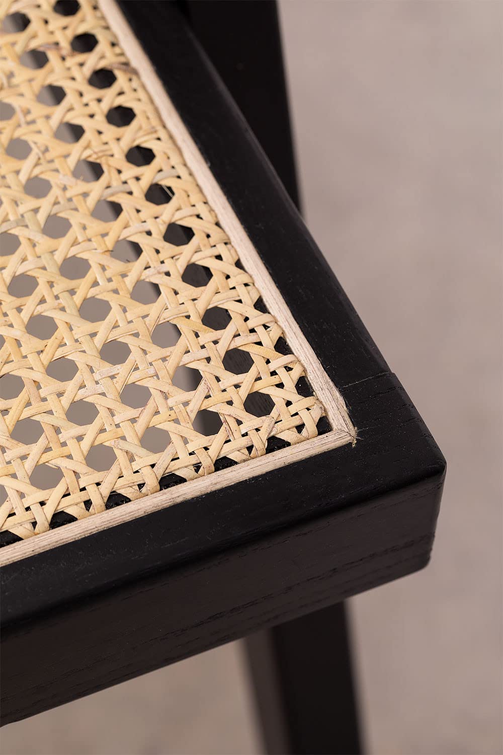 Sklum Lali Rattan sedia con braccioli nero