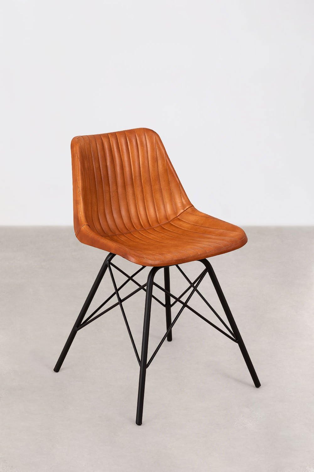 Sklum Kubyh Sedia in Pelle di Capra con Gambe Ferro