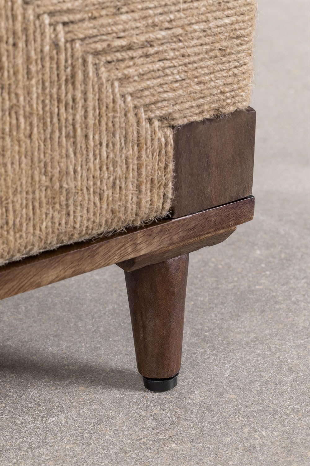 Sklum Evans comodino legno mango e iuta con anta push