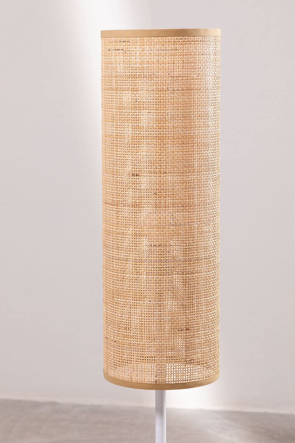Sklum Ytse Large lampada da terra rattan naturale