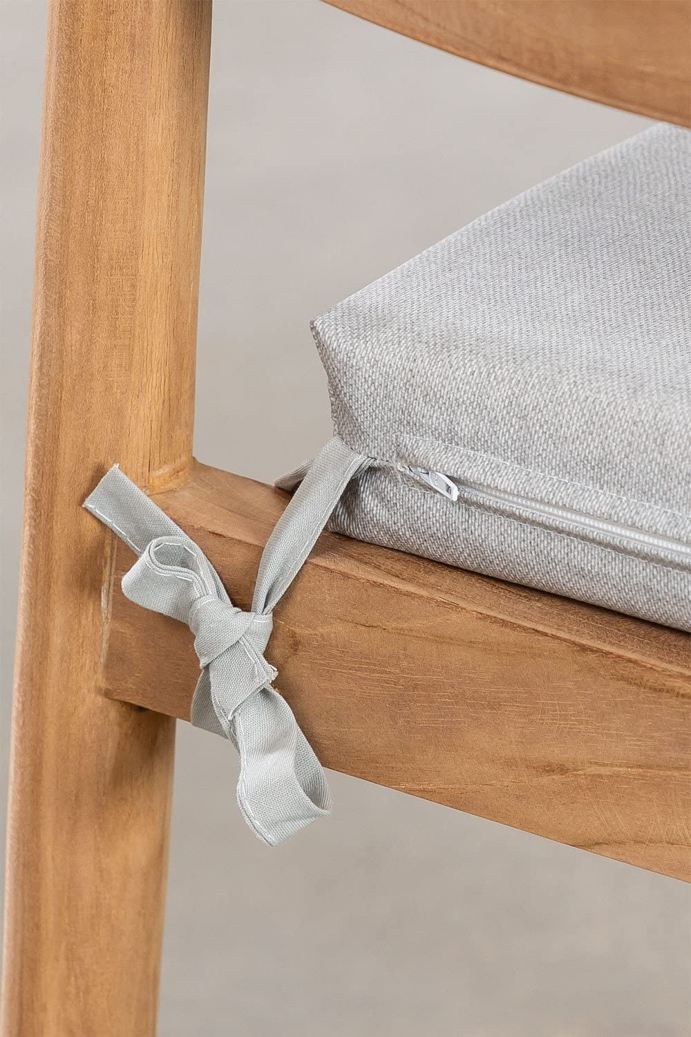 Sklum Attila sedia da giardino in teak grigio chiaro