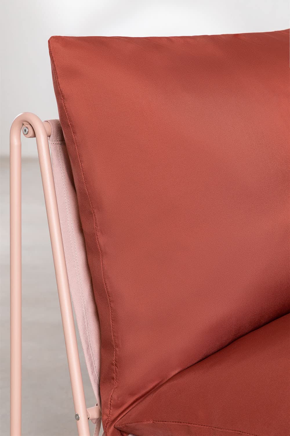 Sklum Amaro Style poltrona da giardino rosso mattone rosa cipria