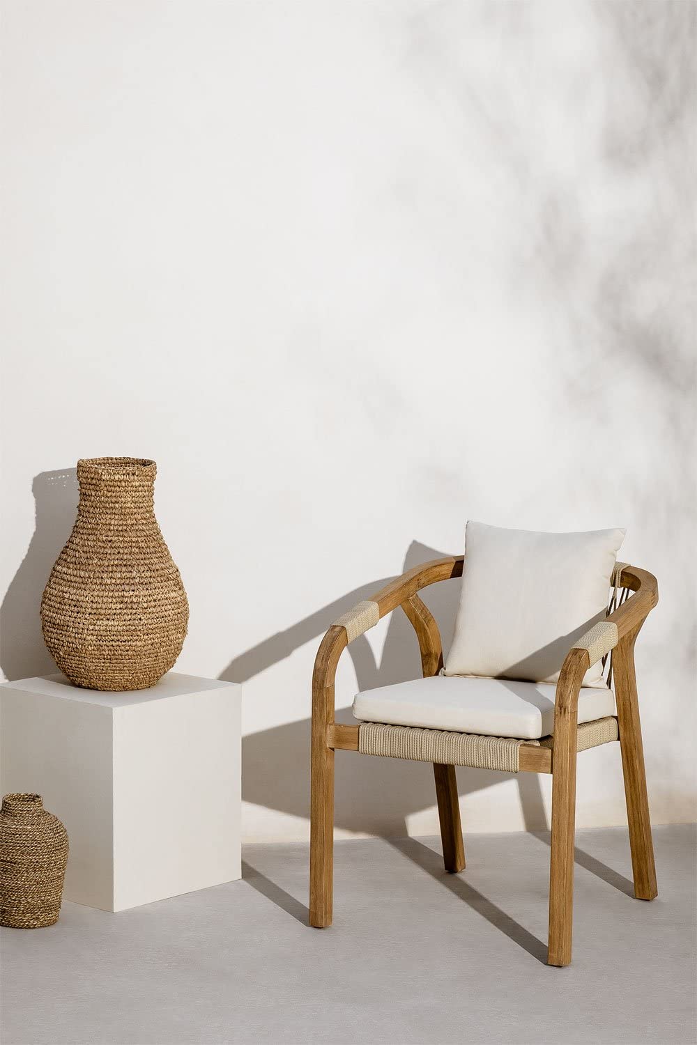 Sklum Dubai sedia da giardino con braccioli in acacia