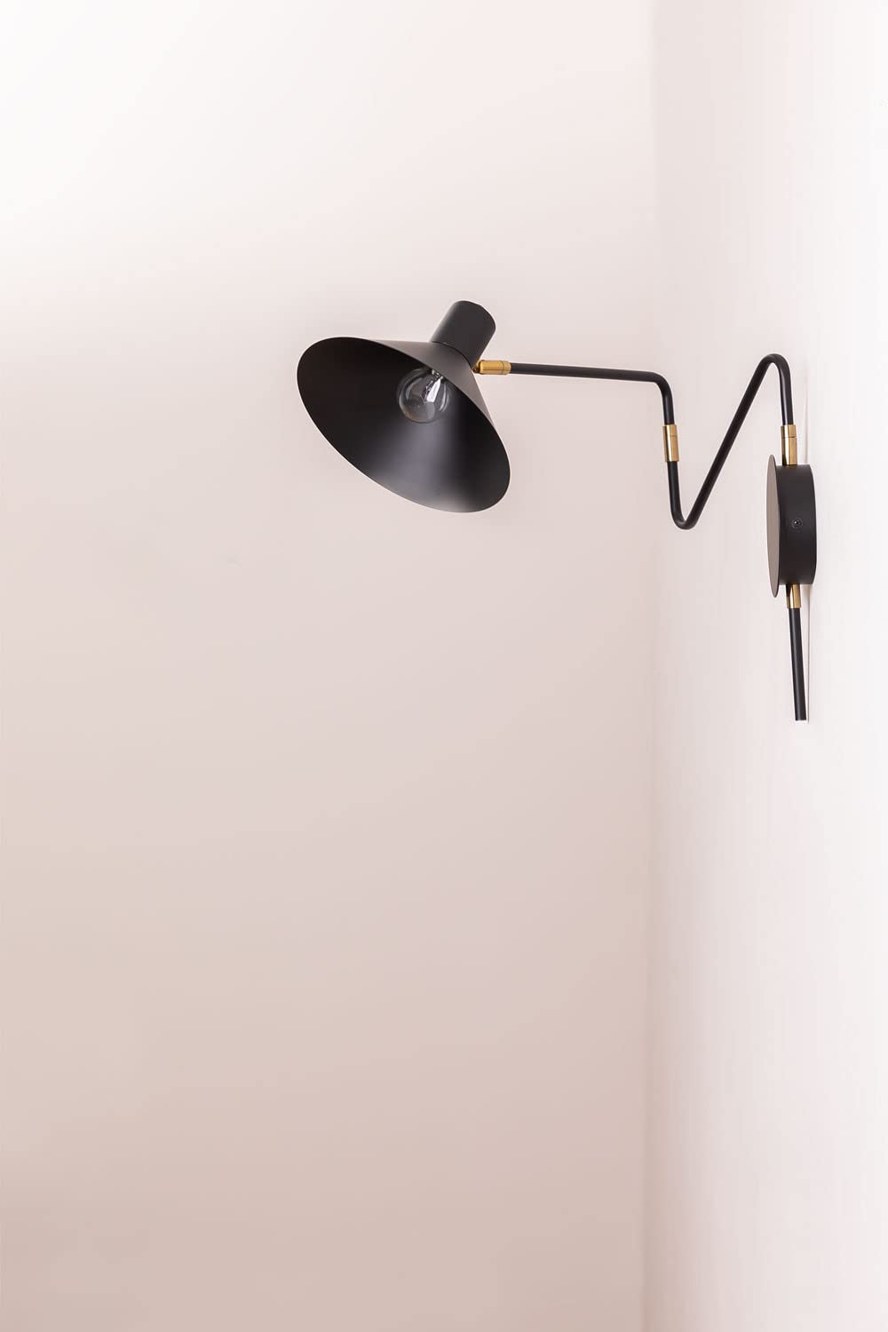 Sklum Lizz lampada da parete nera in ferro 69 cm