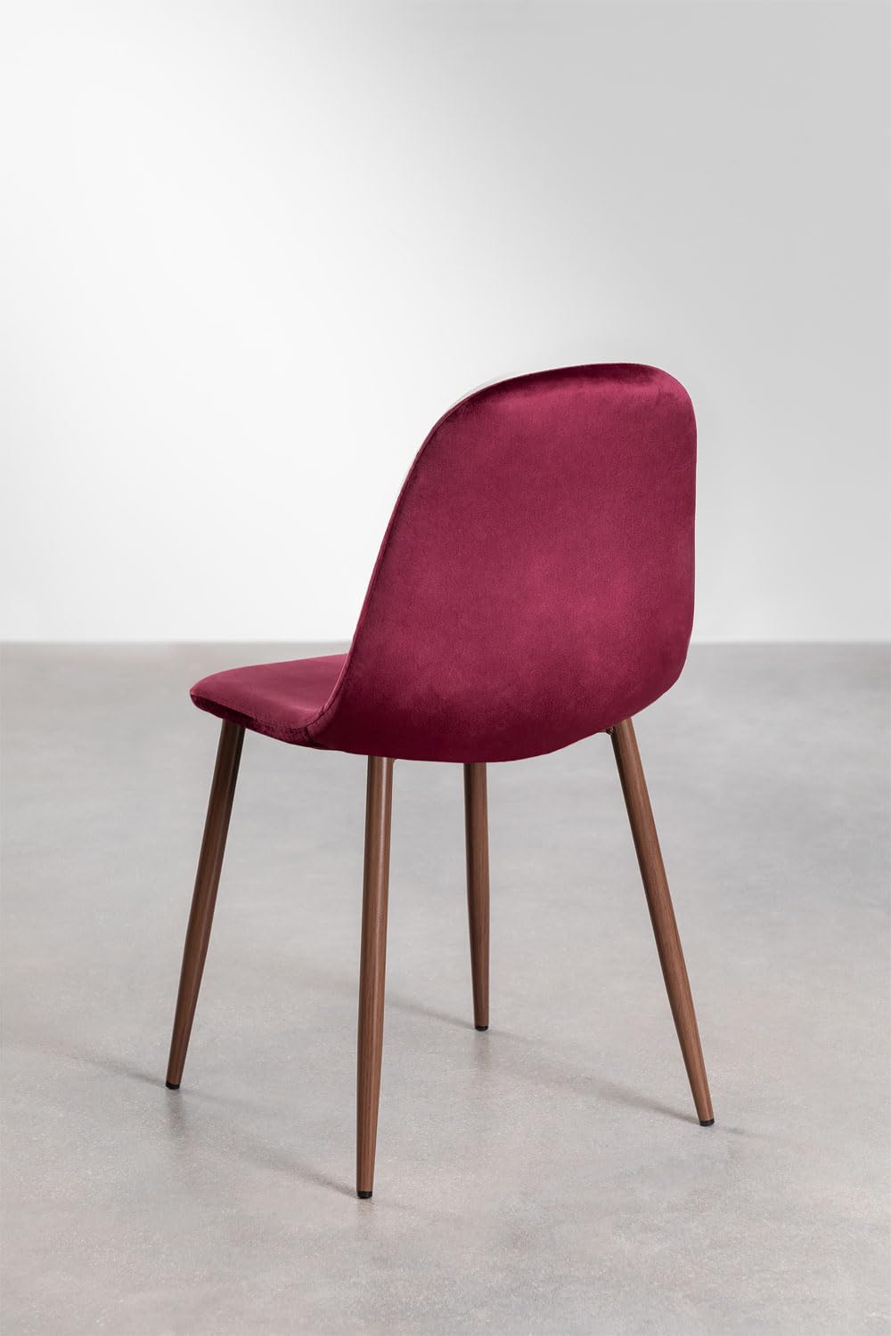 Sklum Glamm sedia velluto rosso bordeaux legno scuro