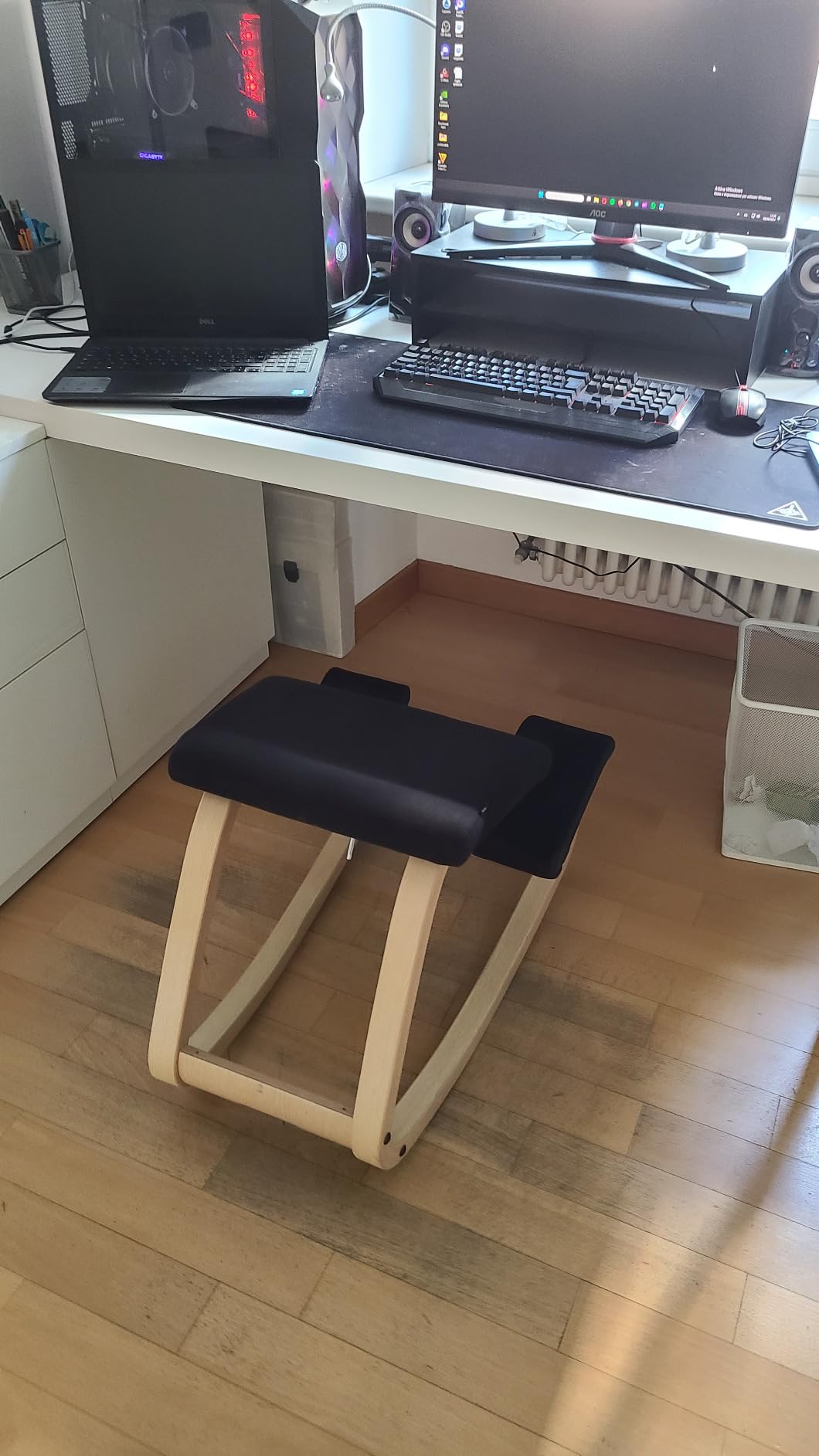 Varier Variable sedia ergonomica naturale blu a dondolo