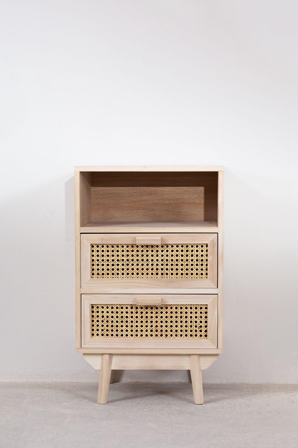 Sklum Ralik comodino alto con contenitore rattan