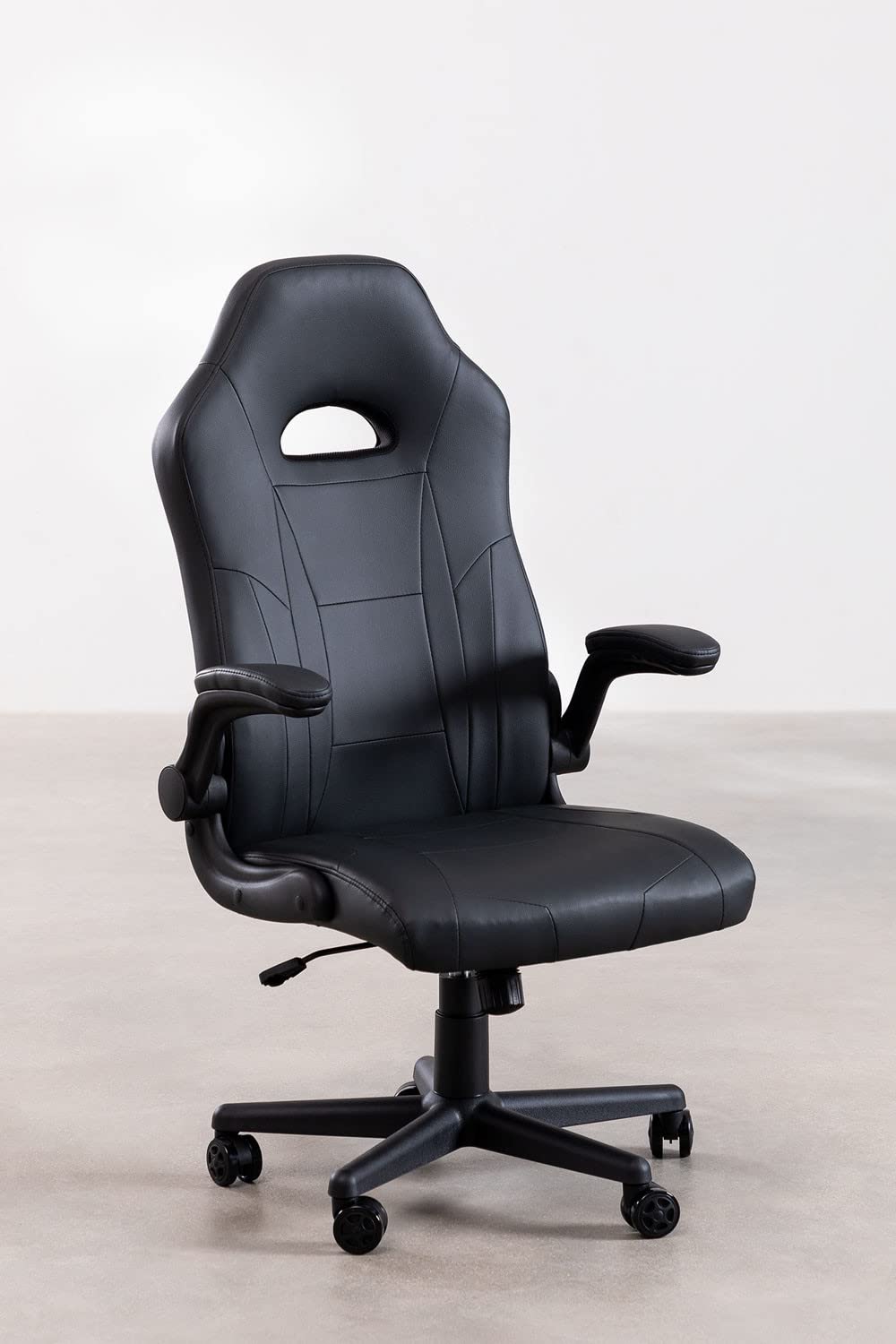 Sklum Gareina sedia gaming nera in pelle sintetica