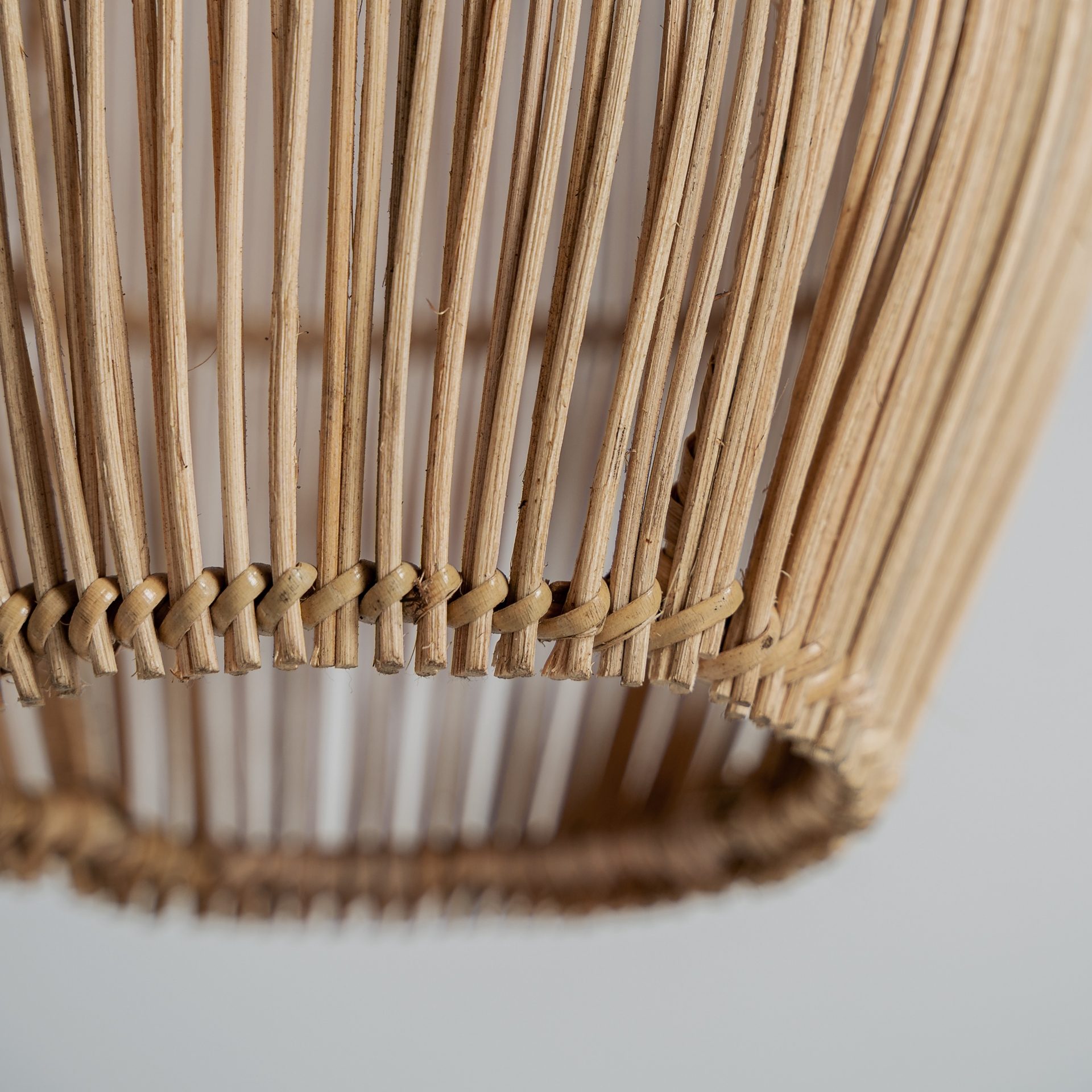 Bambua Kusse L lampadario in rattan naturale