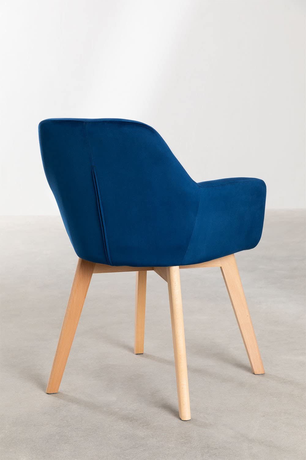 Sklum Ervi Design sedia da pranzo velluto blu con braccioli