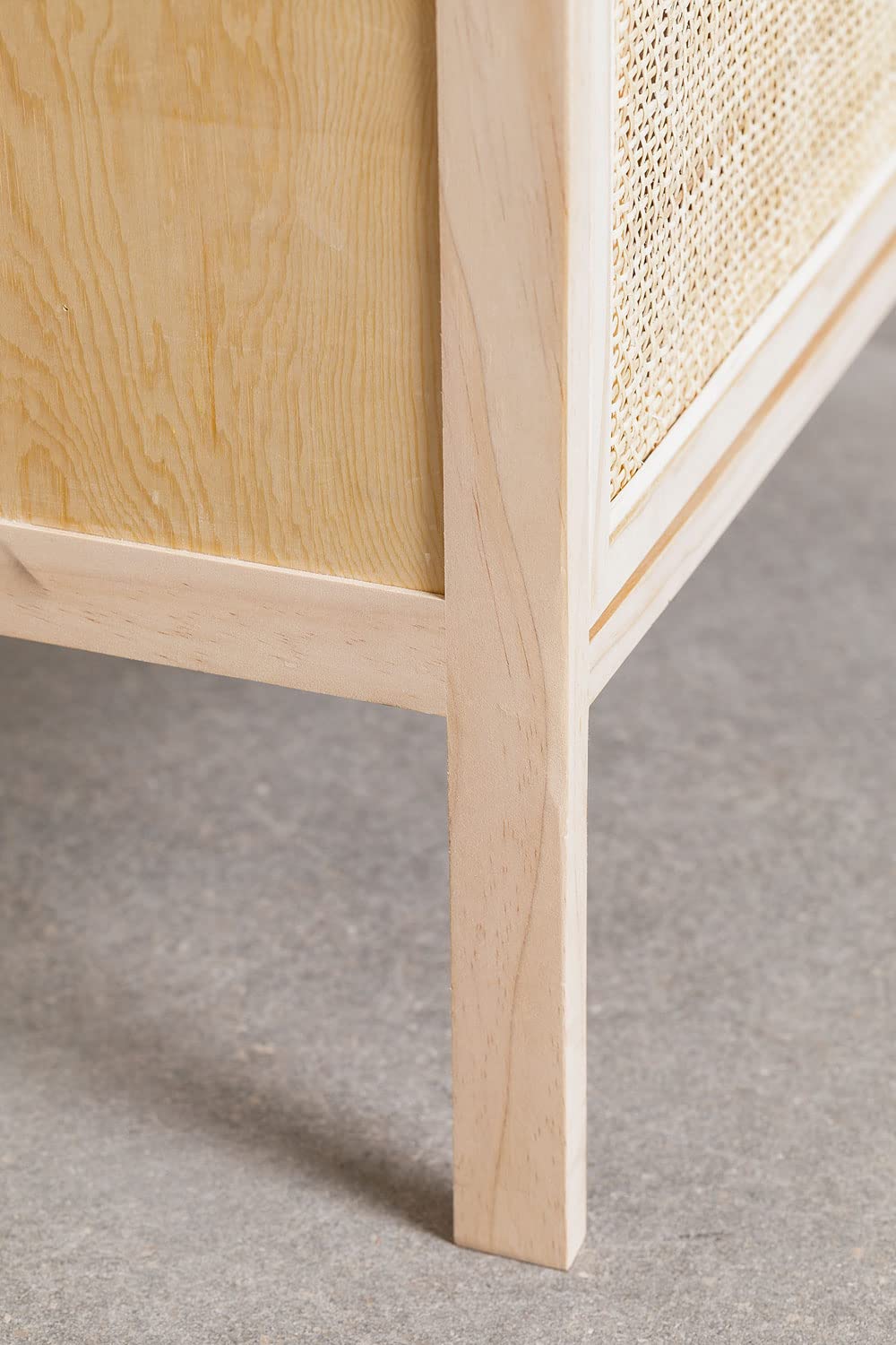 Sklum Reyna comodino rattan e legno pino