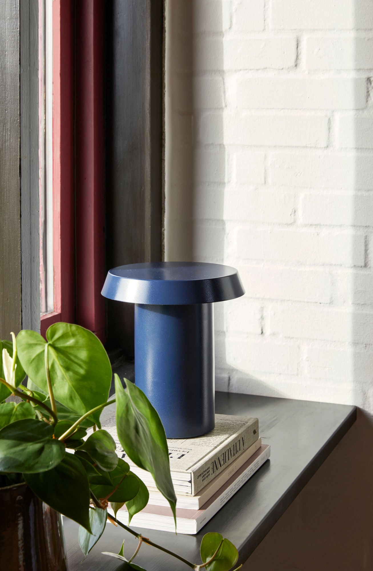 Bambua Keen lampada da tavolo blu scuro LED