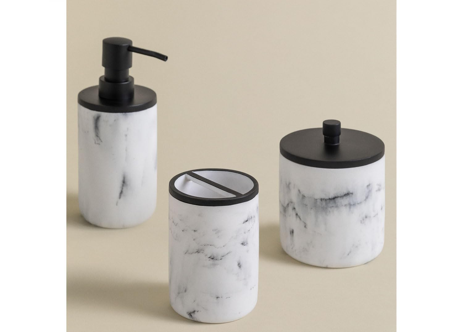 Sklum Yaele Set Bagno 3 Pezzi Bianco Effetto Marmo