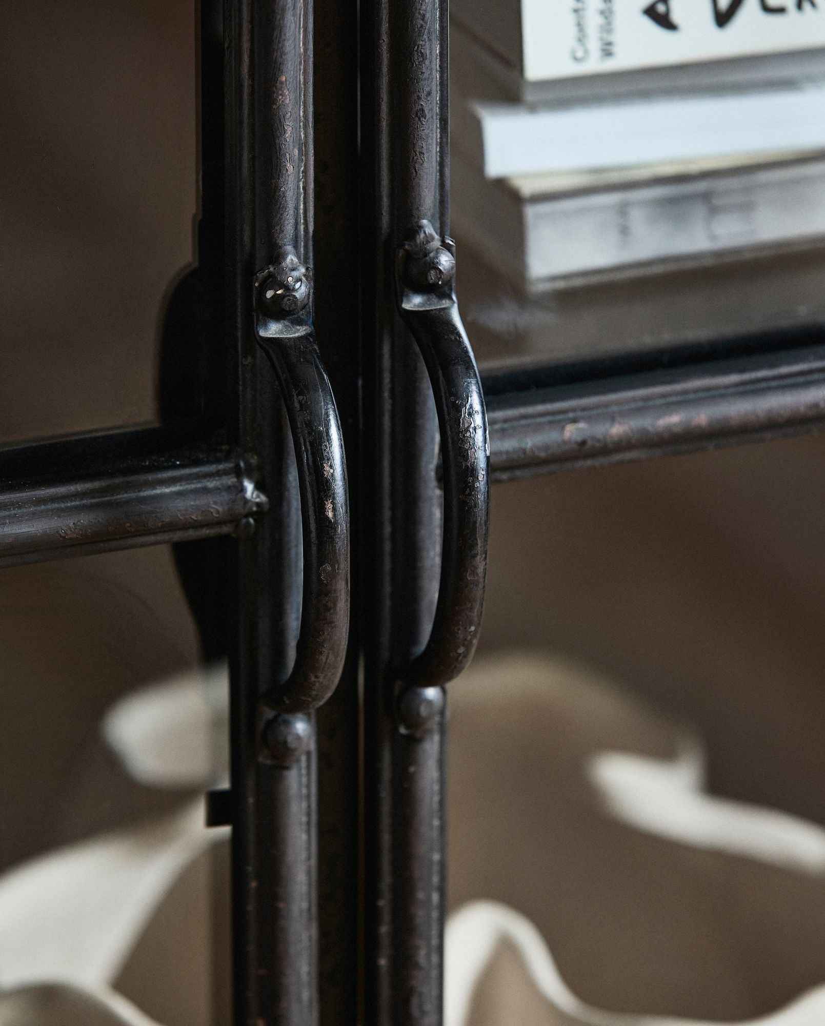 Bambua Downtown credenza nera effetto antico