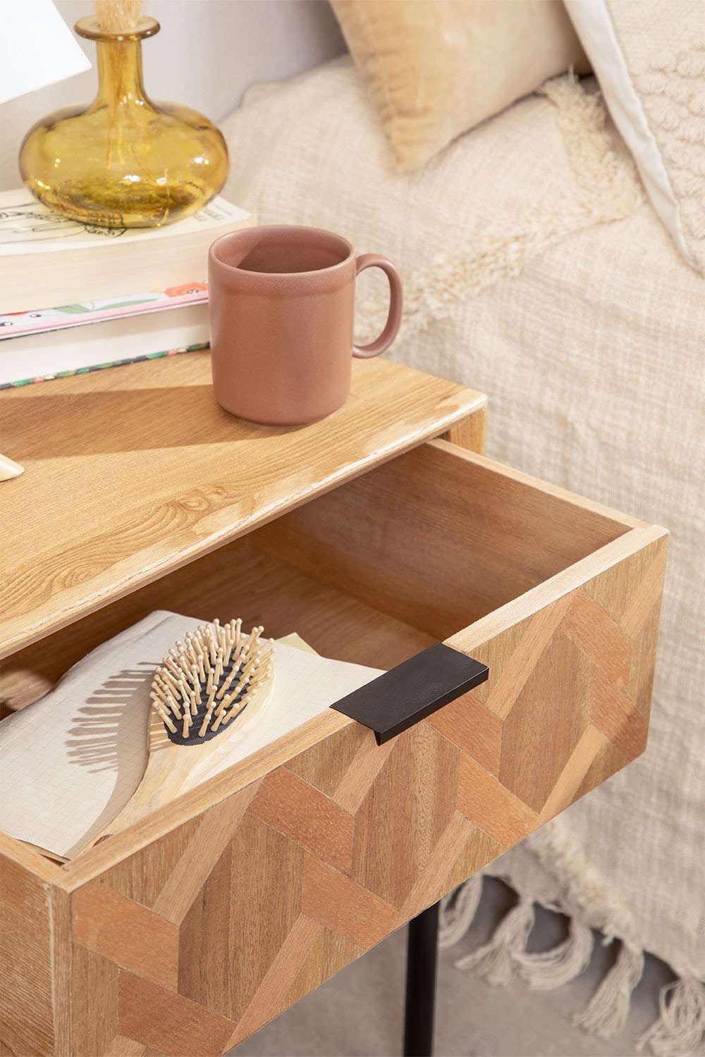 Sklum Gugh comodino legno frassino con cassetto