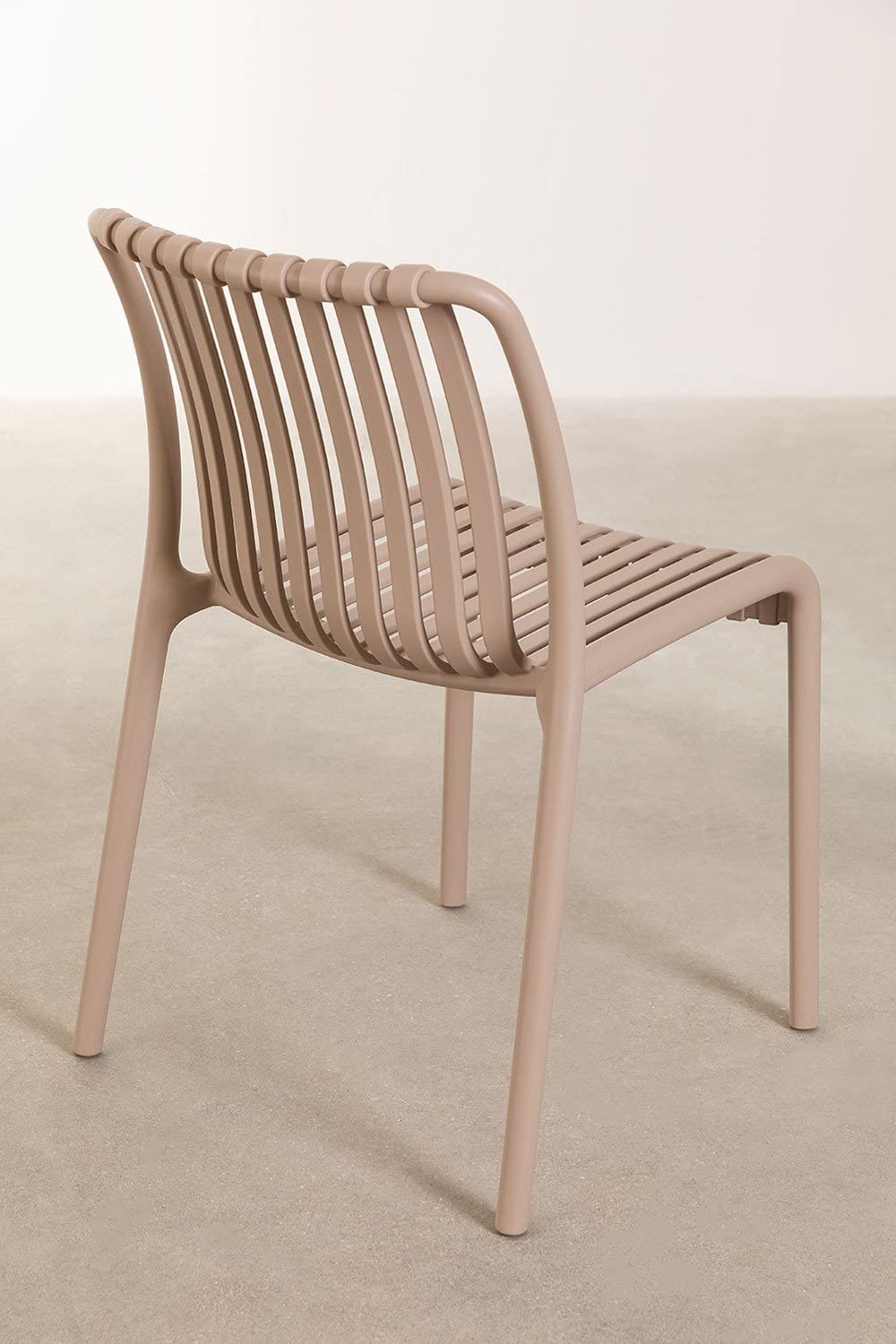 Sklum Wendell sedia impilabile beige mandorla