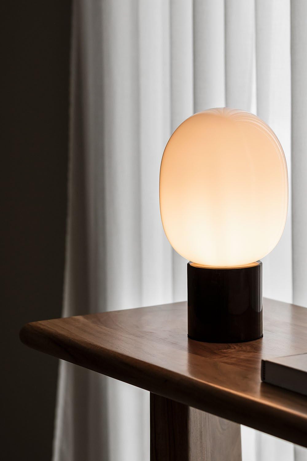 Sklum Bow lampada da tavolo vetro nero Ø15 cm