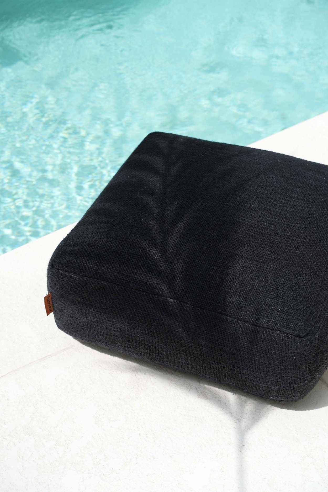 Bambua The Comfy pouf nero in tessuto