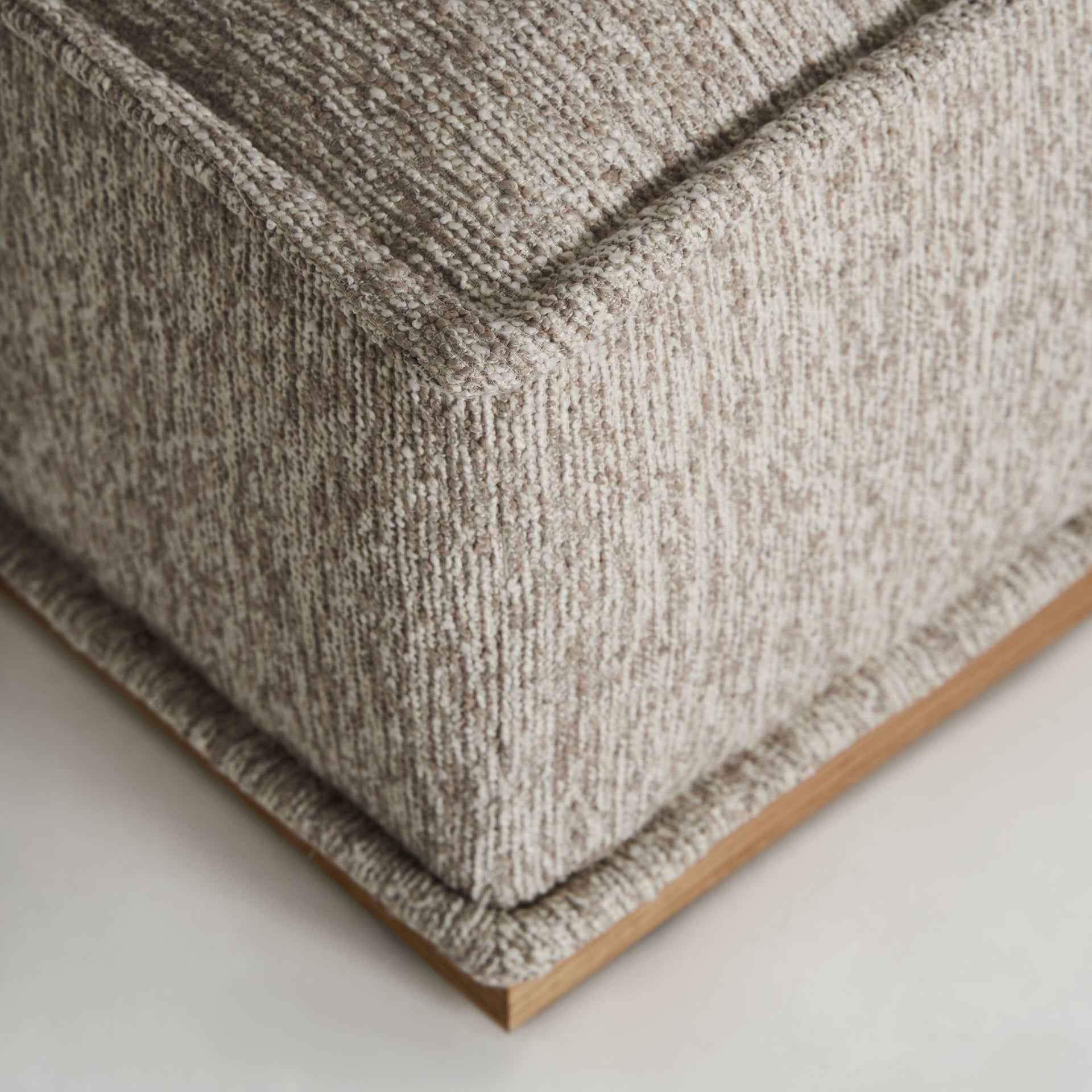 Bambua Vittel Pouf Beige in Tessuto e Pino