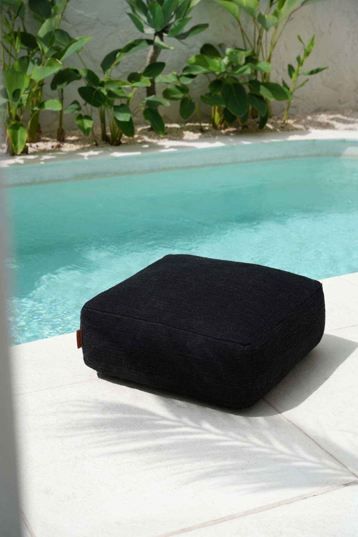 Bambua The Comfy pouf nero in tessuto