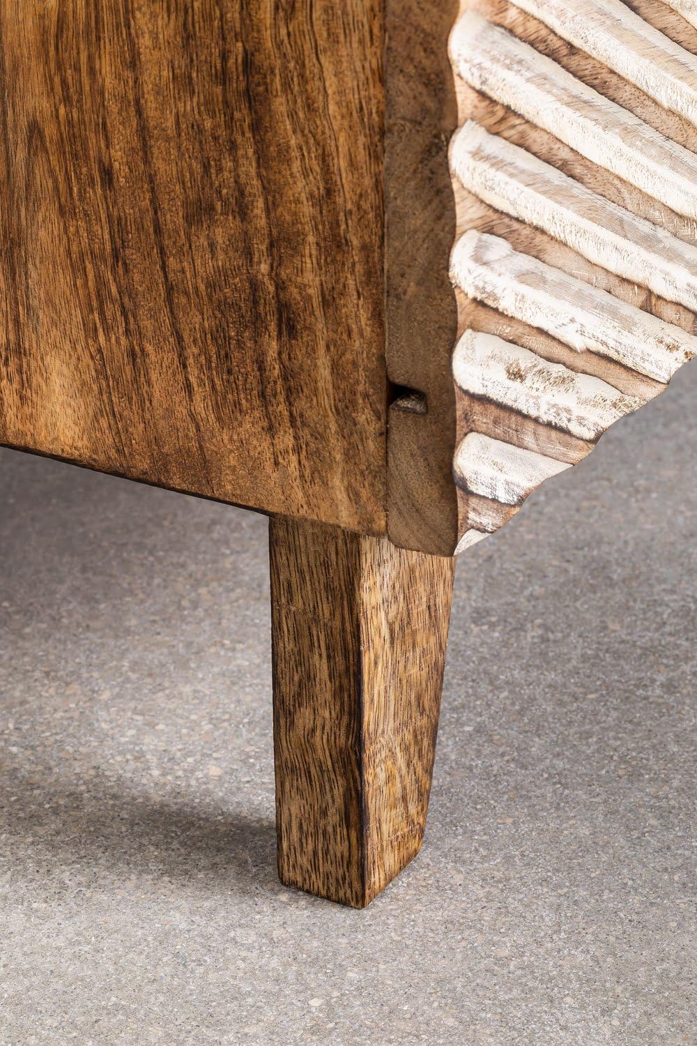 Sklum Balary comodino legno mango intagliato 50 cm