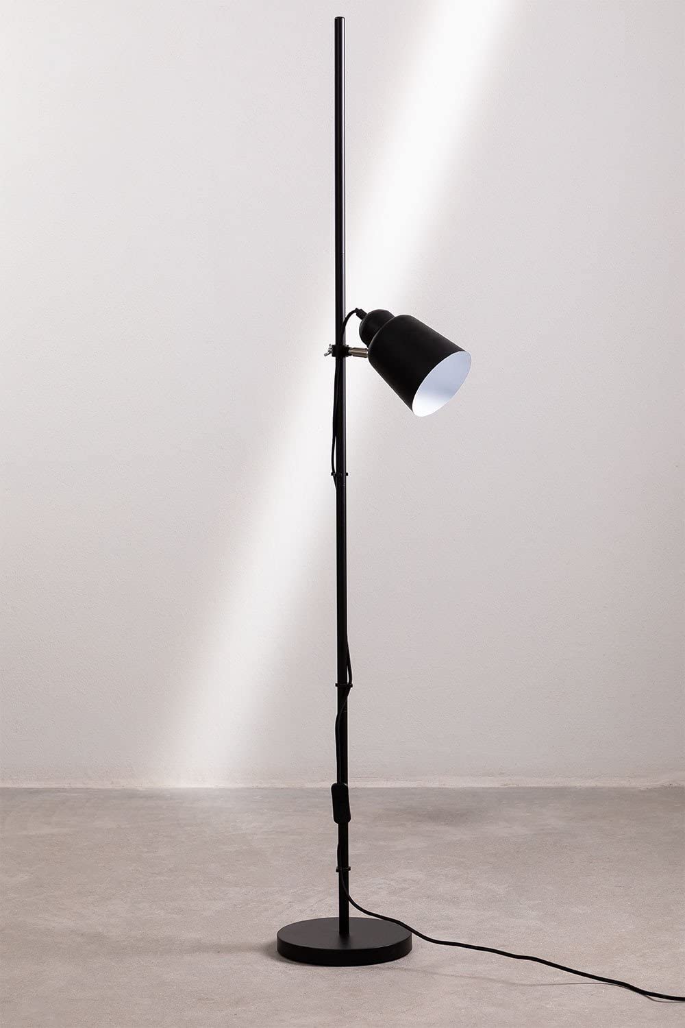 Sklum Charlotte piantana in ferro da 143 cm