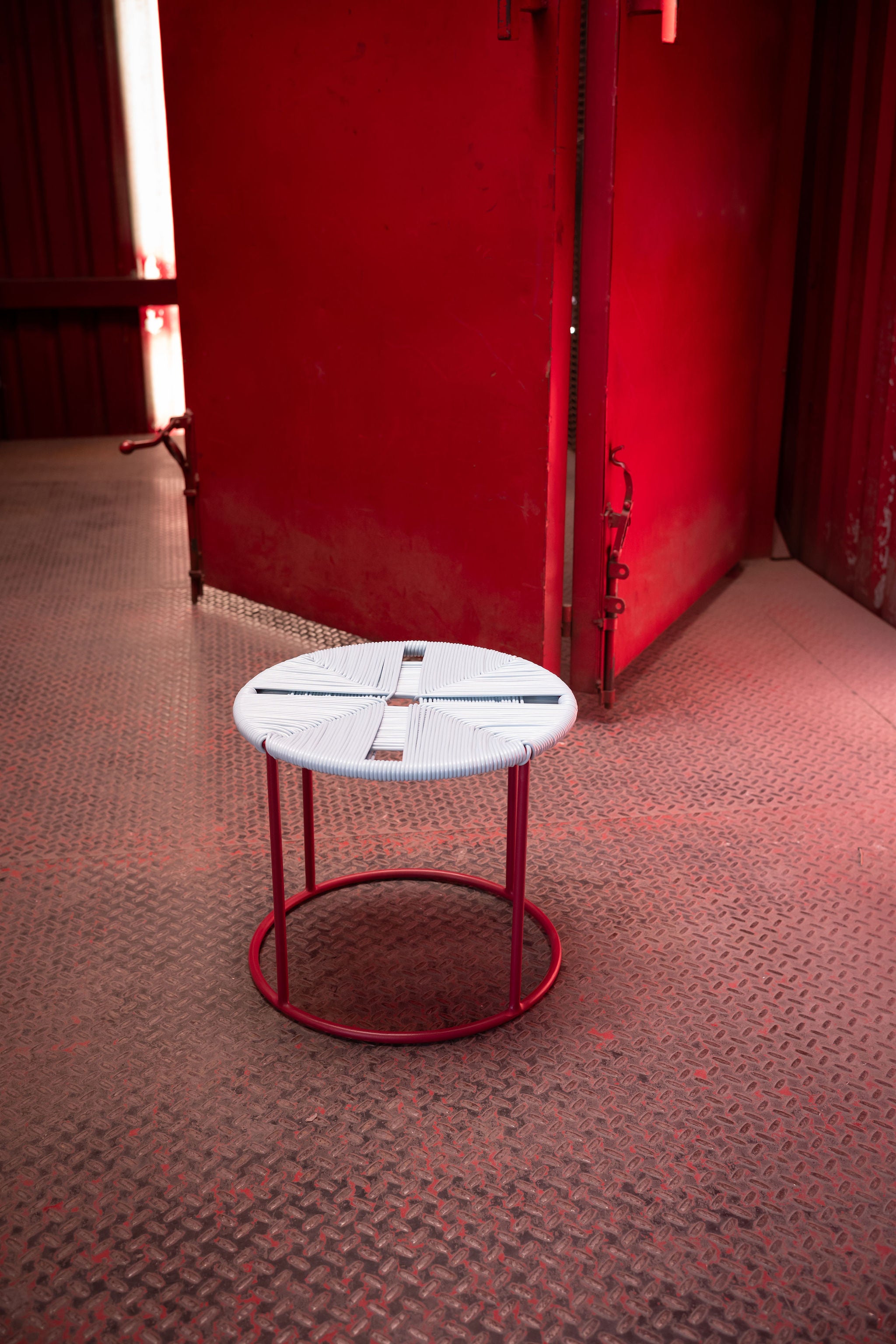 Acapulco Design Mesita CDMX_ST1 tavolino bordeaux azzurro