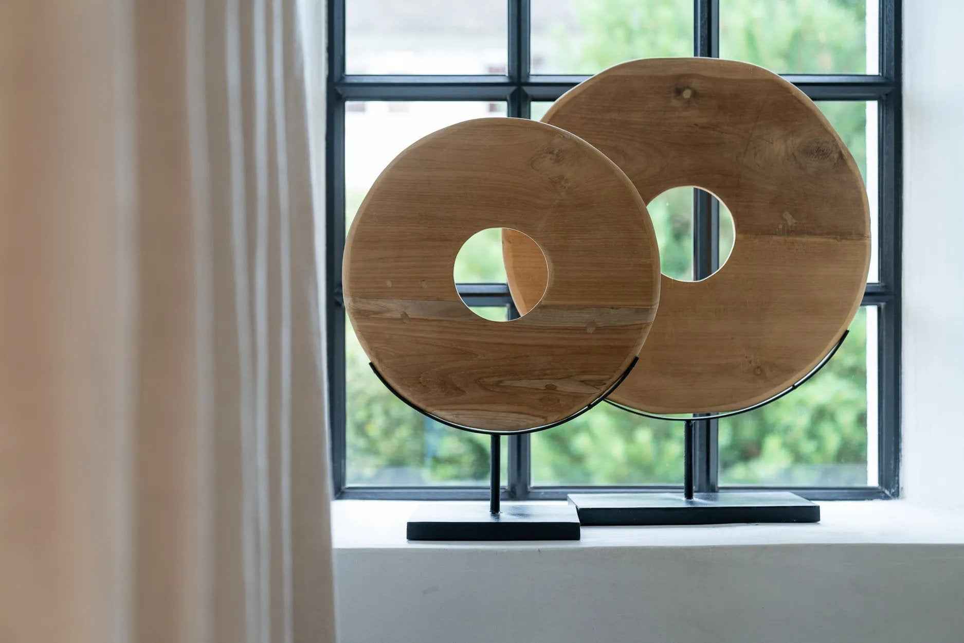Bambua Teak Disc on Stand scultura legno L