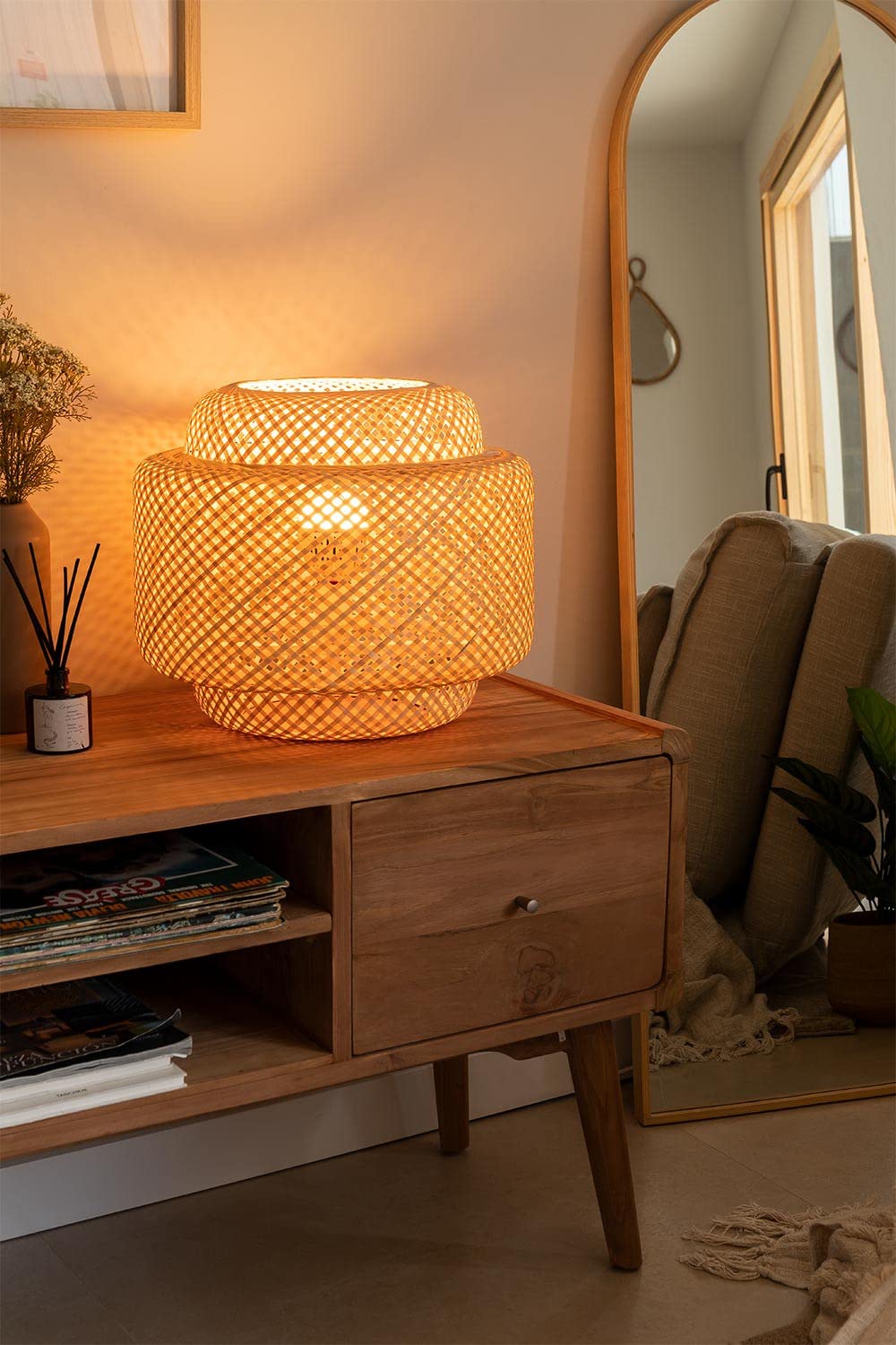 Sklum Lexie Natural lampada da tavolo in bambù traforata