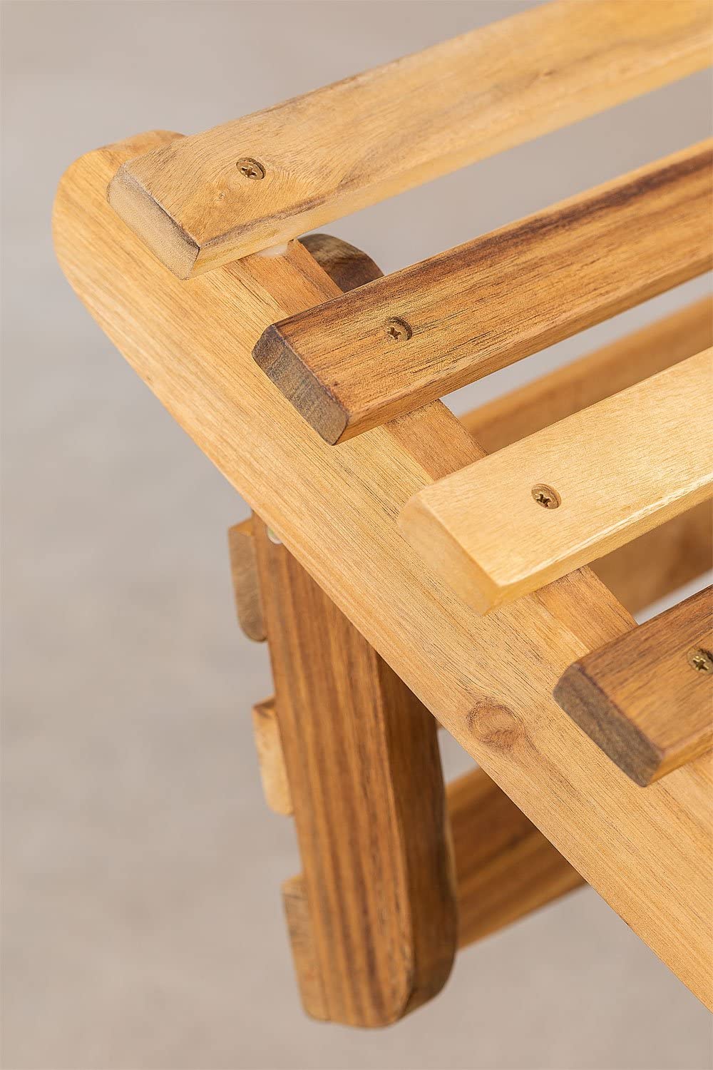 Sklum Mymma lettino pieghevole grigio chiaro in legno