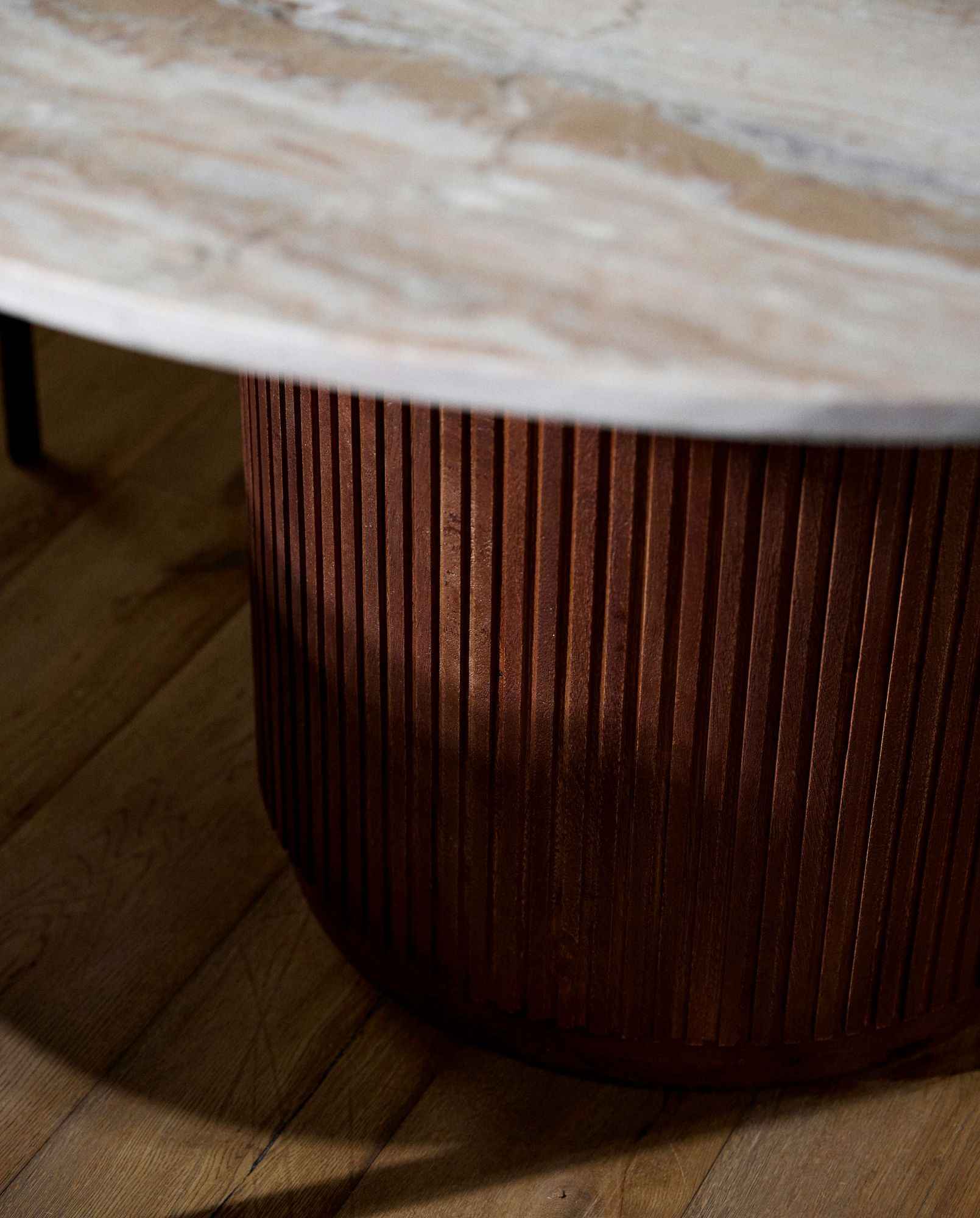 Bambua Erie tavolo rotondo marmo avorio legno