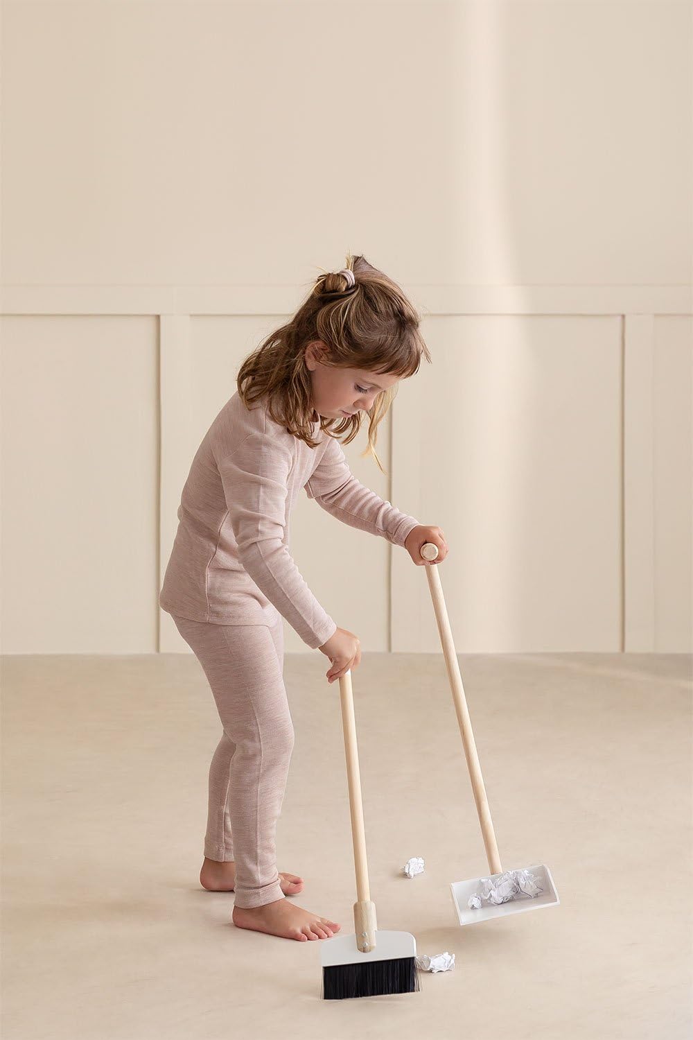 Sklum Edin Kids scopa e paletta in legno bambini