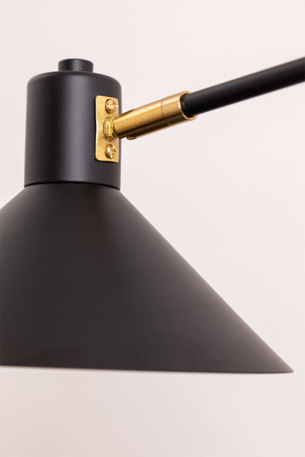 Sklum Lizz lampada da parete nera in ferro 69 cm