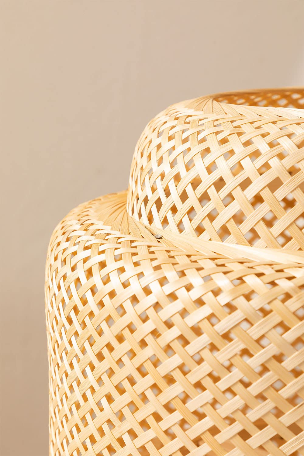 Sklum Lexie Natural lampada da tavolo in bambù traforata