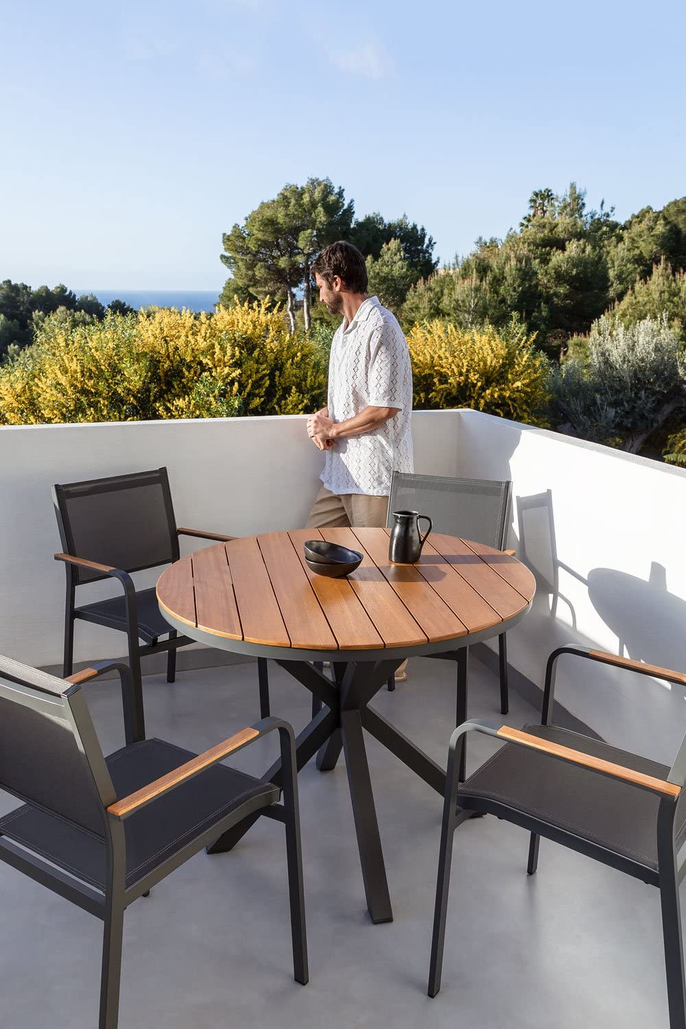 Sklum Archer set tavolo rotondo sedie giardino Ø100 4 posti legno