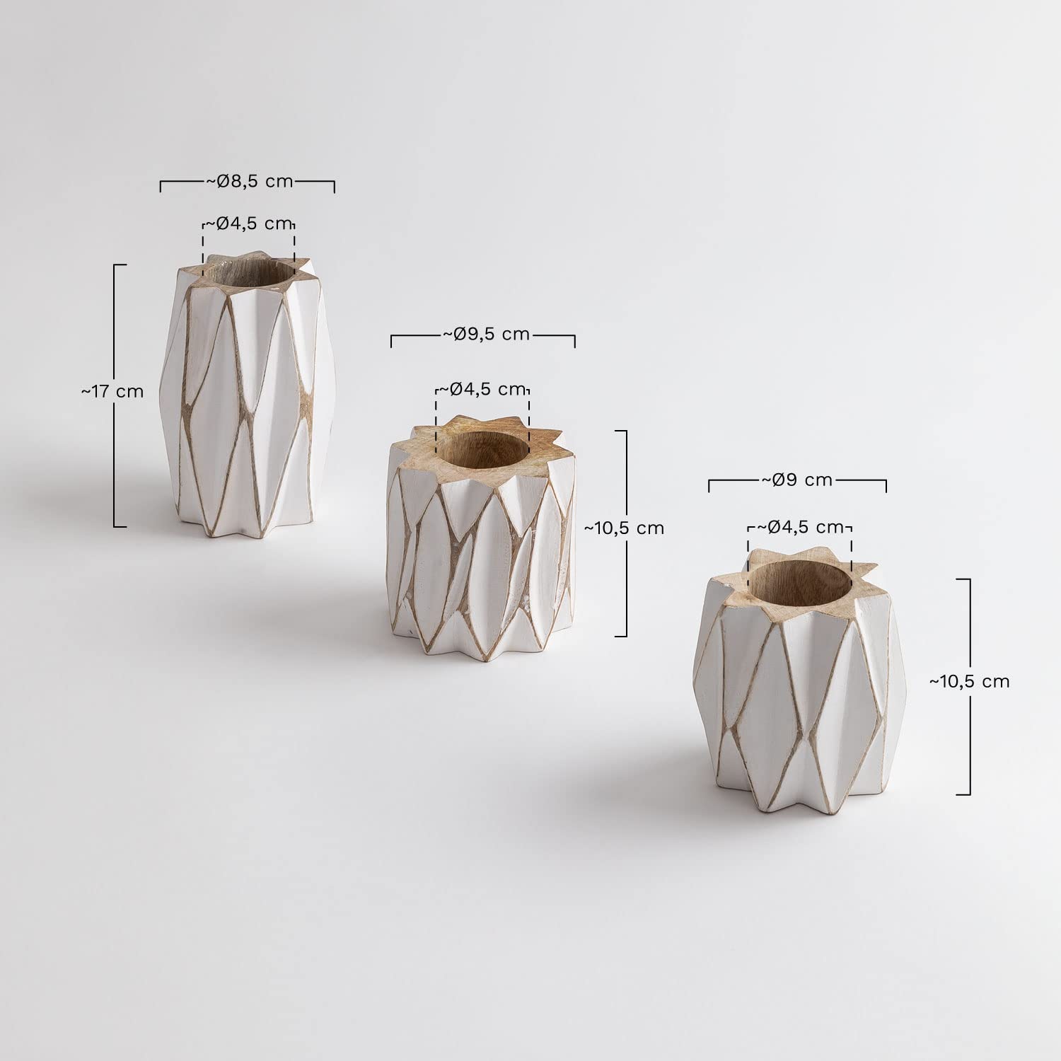 Sklum Moura A vaso in legno di mango intagliato