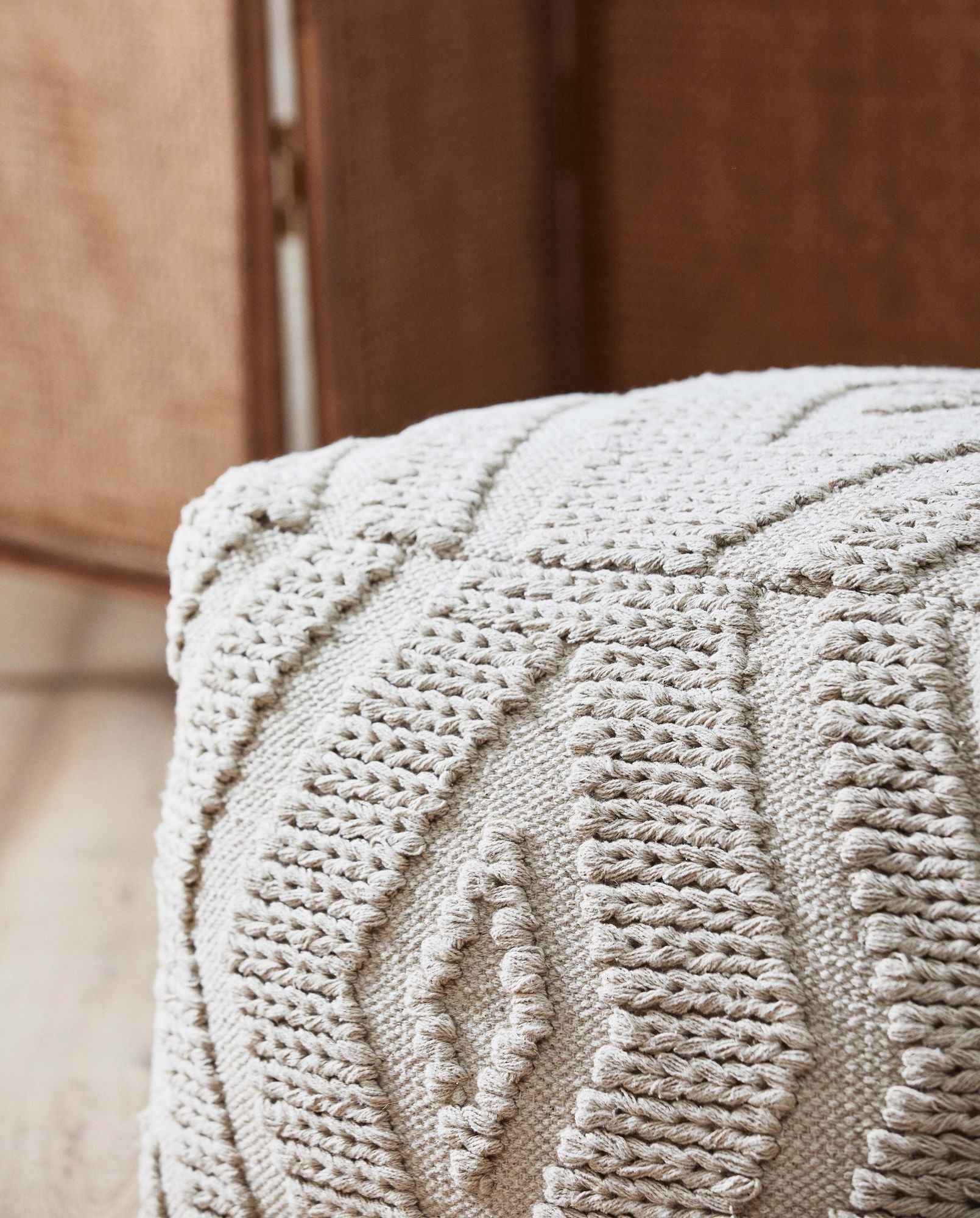 Bambua Wular pouf bianco panna fatto a mano